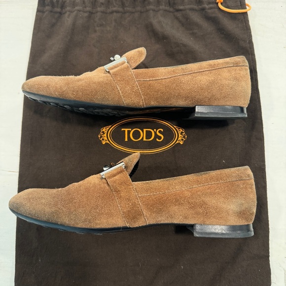 TOD’S | Double T Suede Loafer - Picture 4 of 11